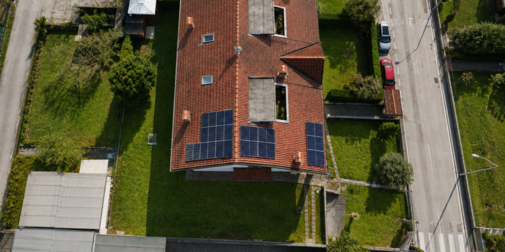 Impianto fotovoltaico residenziale a Bernareggio da 6,16 kW